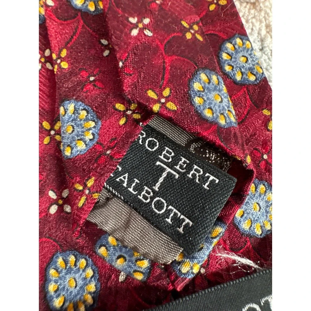 Robert Talbott Parisian Silk Neck Tie Burgundy Medallion Pattern Men's‎ Fashion